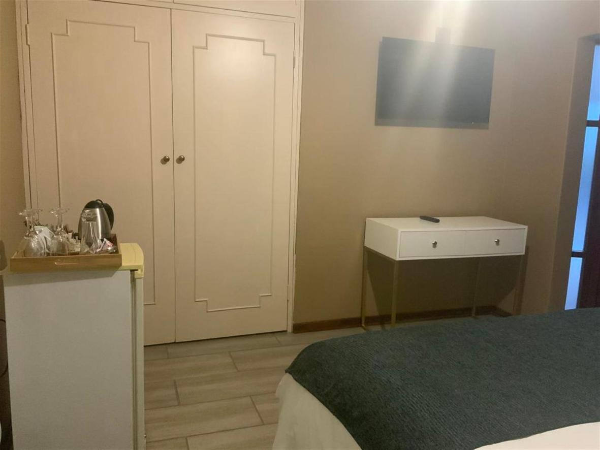 Marina Views Guesthouse Hartbeespoort Exterior foto